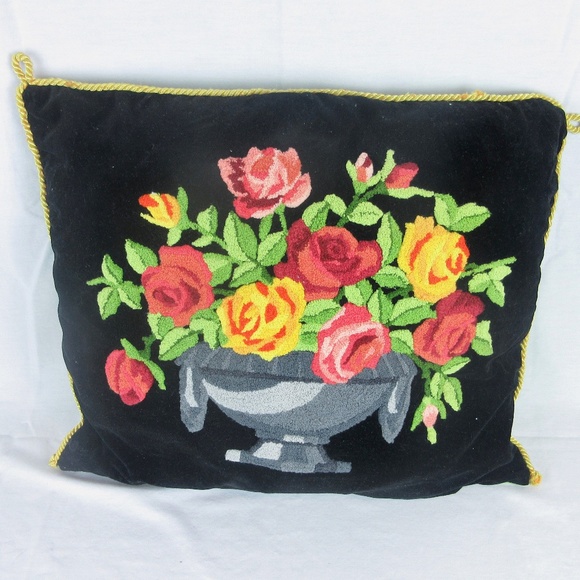 VTG Needle Punch Embroidery Accent Pillow Velvet - Picture 2 of 6